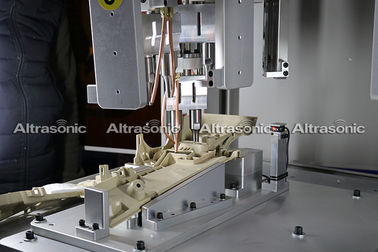 Ultrasone Hete het Vastnagelen Lassenmachine voor het Geluiddichte Katoen van het Autotapijt